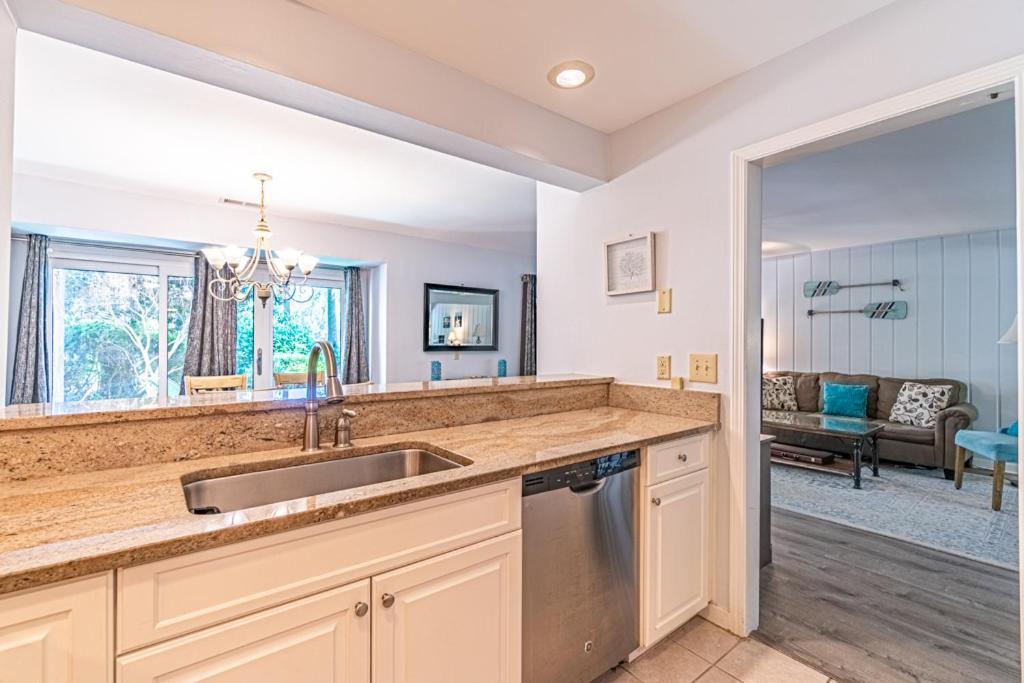 Villa Pet Friendly! 503 Plantation Club Walk To Pool Sleeps 6 Sea Pines Hilton Head Island Exterior foto